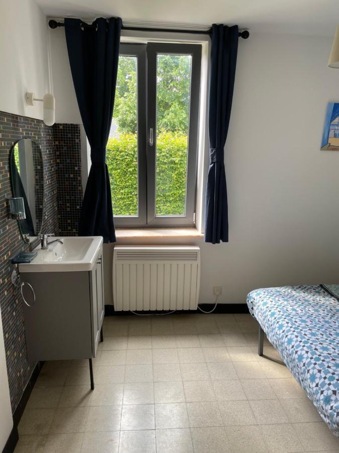 Gite Aische-En-Refail Exteriör bild