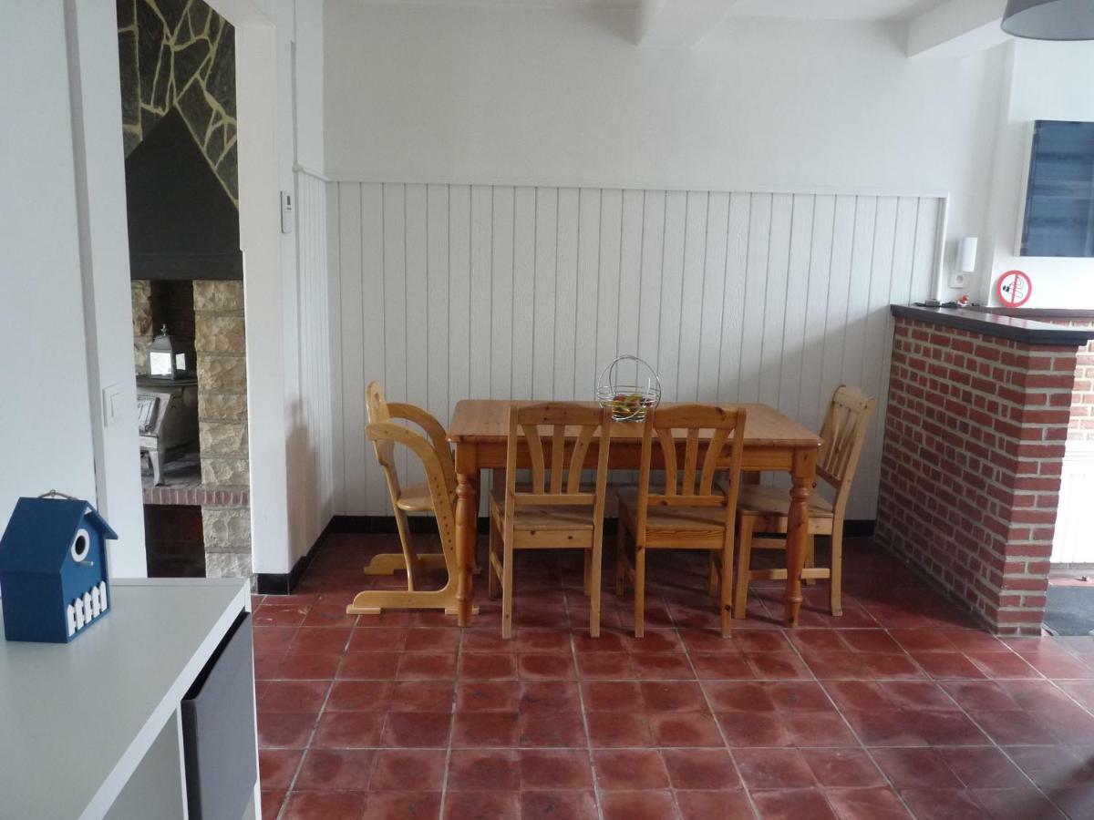 Gite Aische-En-Refail Exteriör bild